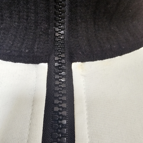 NWOT Burberry Madyrose Sweatshirt Style Sports Poncho - Picture 15 of 16